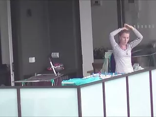 Nerd იღებს blowjob საწყისი pornstars